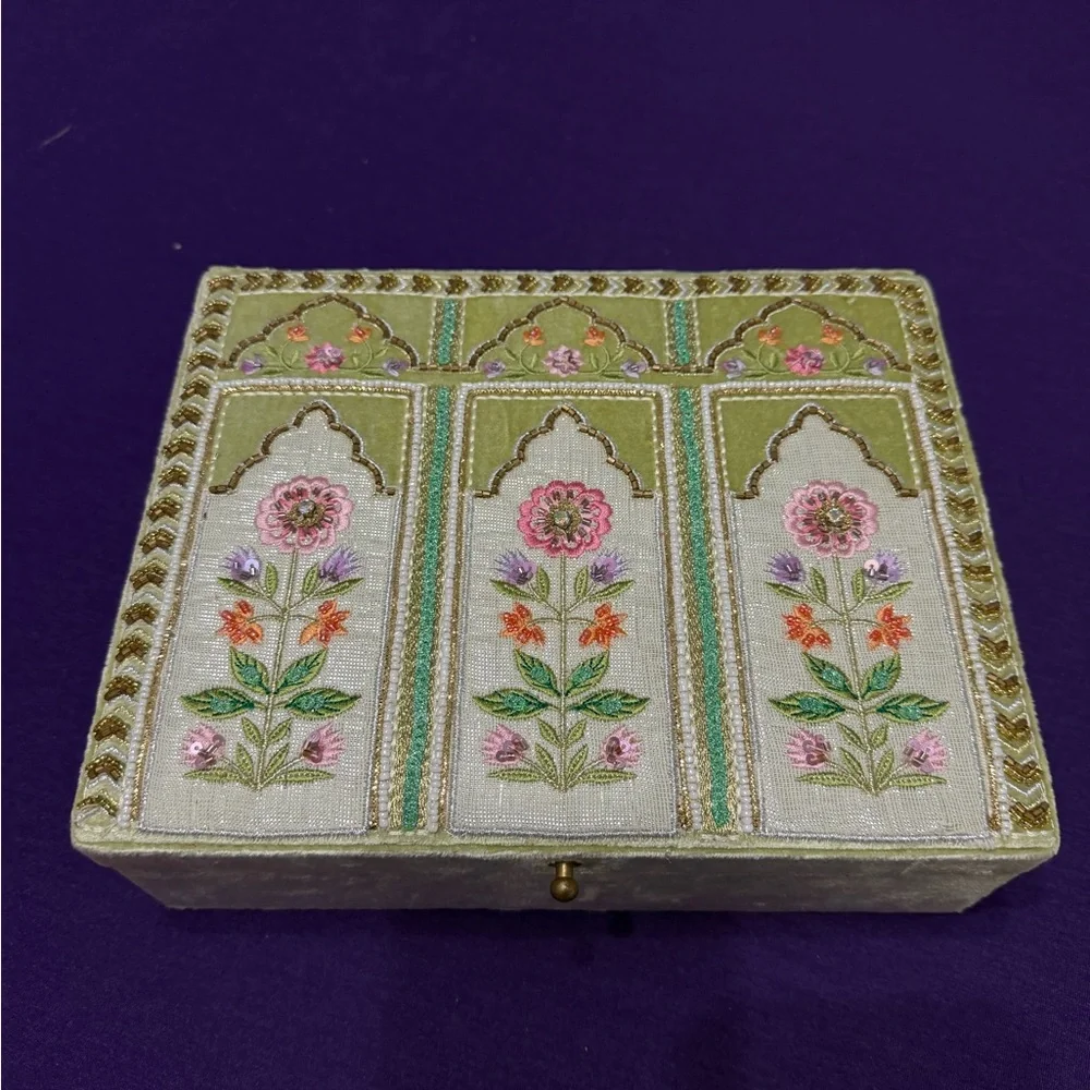 Gorgeous Indian Jharokha Floral Mirror w/ matching jewelry box